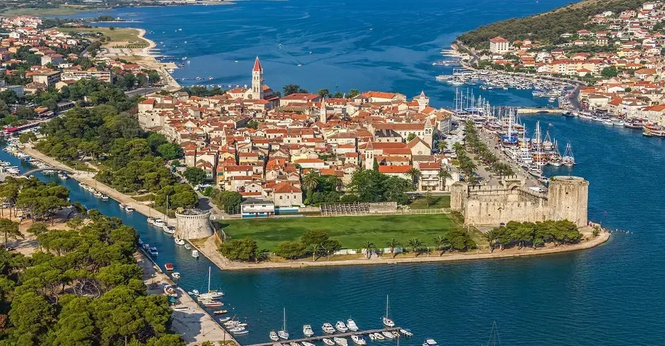 Personalized Tour of Salona and Klis Fortress