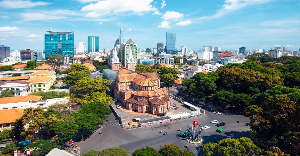Full Day Ho Chi Minh City and Cu Chi Tunnel Group Tour