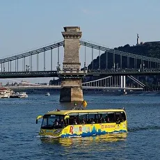 Hop On Hop Off Tour Boat Walking Tour