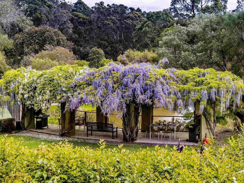 Grand Mercure Basildene Manor