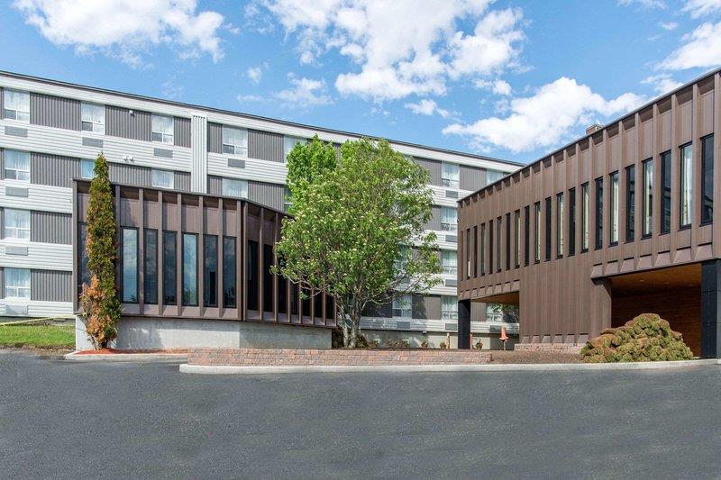 Quality Hotel & Suites Gander