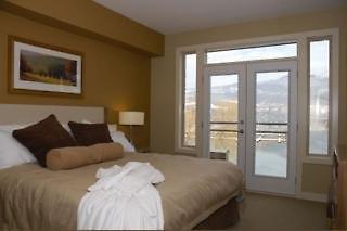 The Strand Lakeside Resort