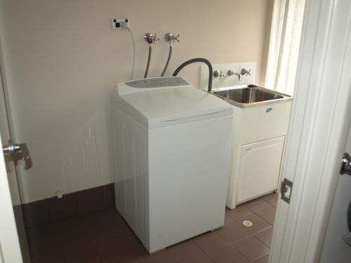 Baudins Of Busselton Bed And Breakfast - Adults Only