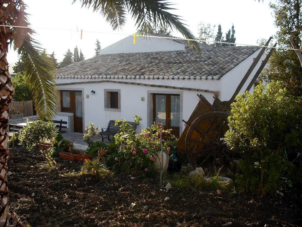 Borgo Di Pietra Bianca