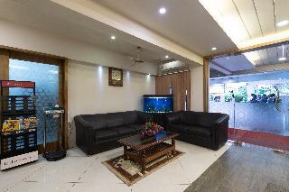 Capital O 19377 Falnir Palace