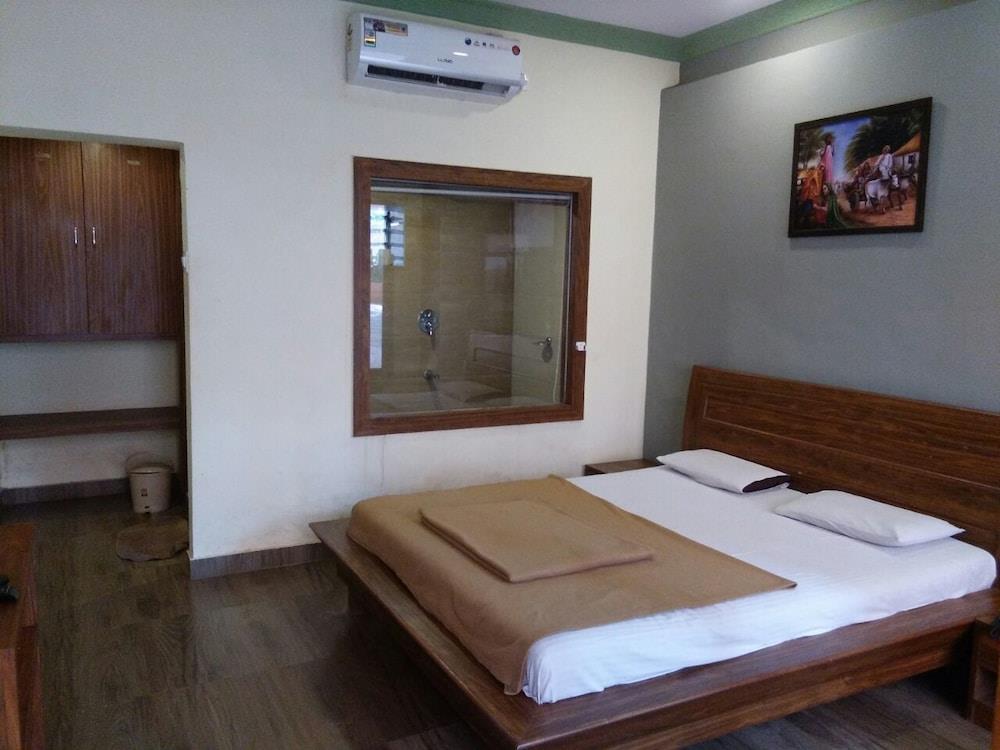 ROYAL HOTEL  - MATHERAN