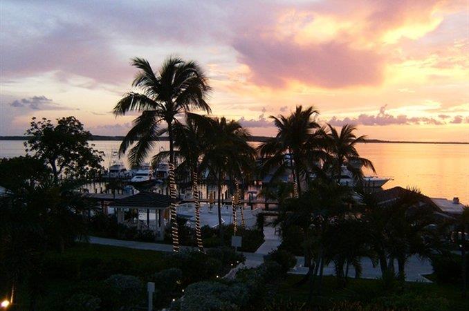 Romora Bay Resort & Marina