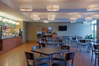 Holiday Inn Express And Suites Saint - Hyacinthe