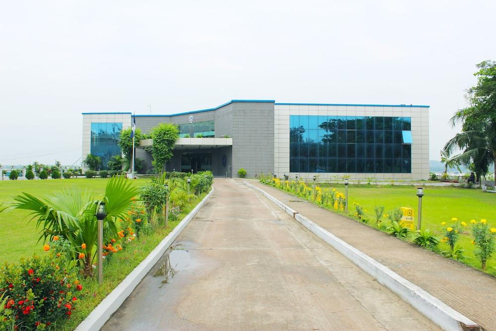 Brisa Marina Cbc Resort