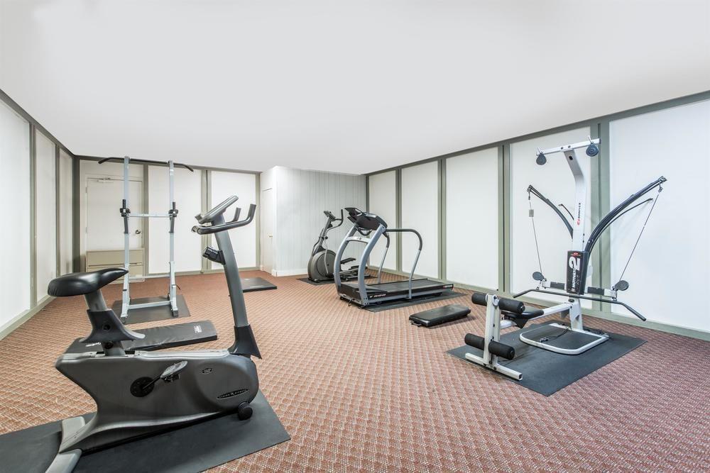 Howard Johnson By Wyndham Kitchener Conestoga