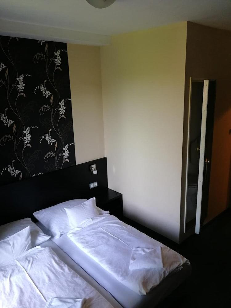 Hotel Viktoria Restaurant