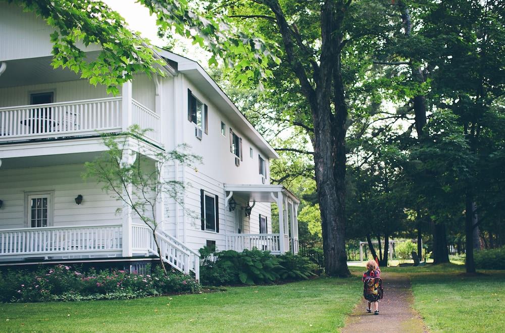 Clevelands House Resort Muskoka