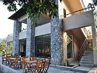 Country Club Wild Exotica