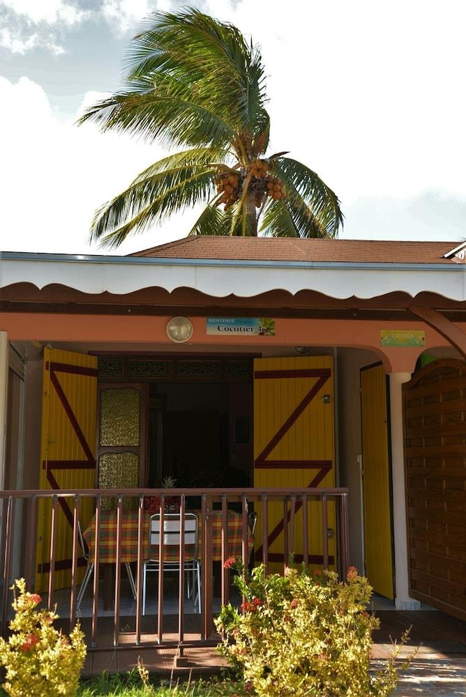 Village Bungalows Chez Honore