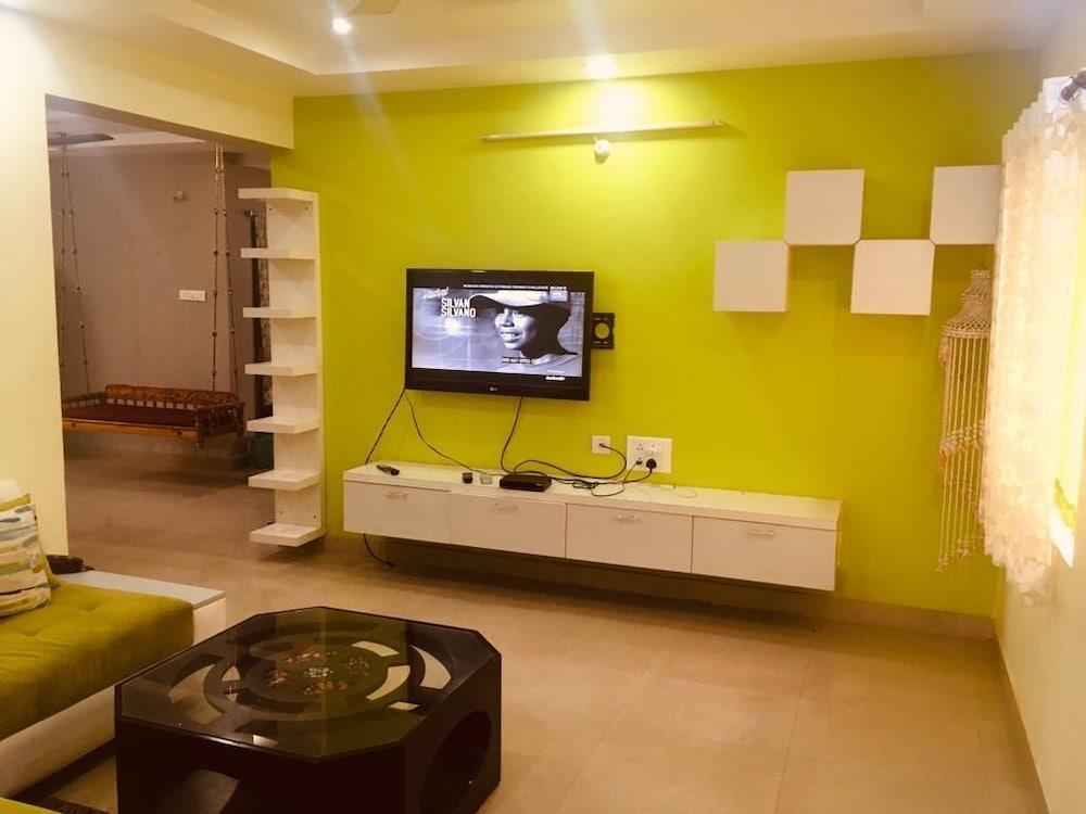 Service Apartment Sairam towers