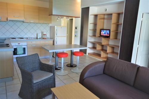 Manureva Apartment Near Airport & Papeete Full Equipped A C 6 Pers