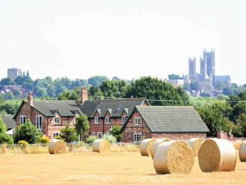 Lincoln Cottage Hot Tub Room At Lincoln Retreat