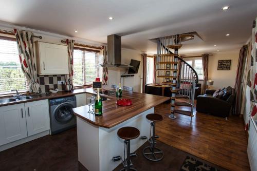 Lincoln Lodge Hot Tub Room At Lincoln Retreat