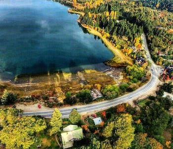 Los Juncos-Patagonian Lake House