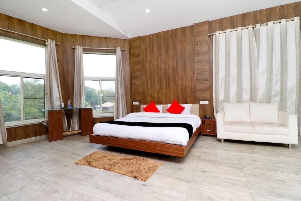 Capital O 3864 Master Farm