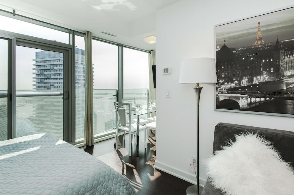 Veeds Private Suites York St