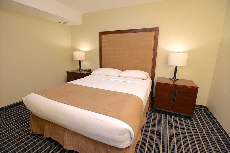 Medicine Hat Inn & Suites