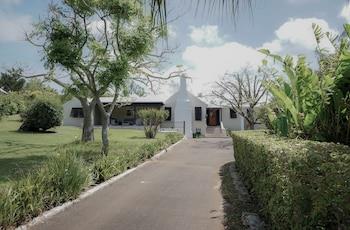 Quintessential Paget Estate Home