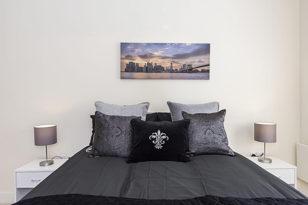 Heron House Apartments