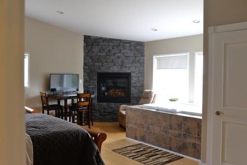 Pacific Rim Guest Lodge