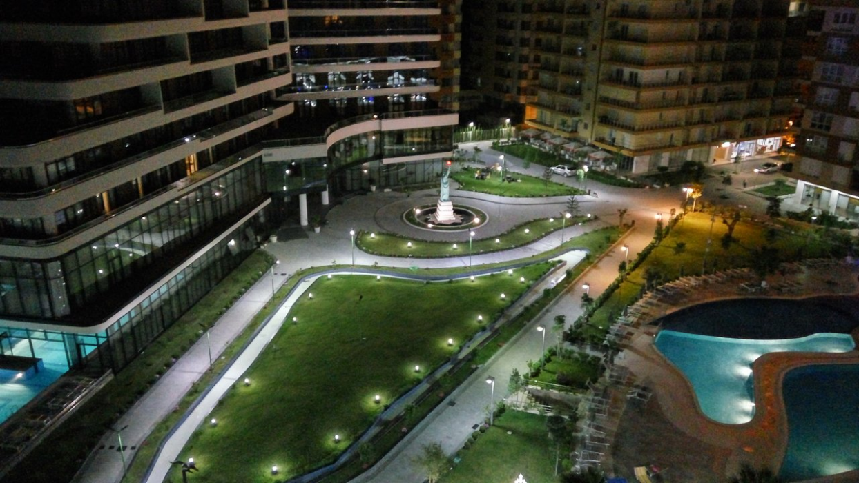 Rafaelo Shengjin Hotel