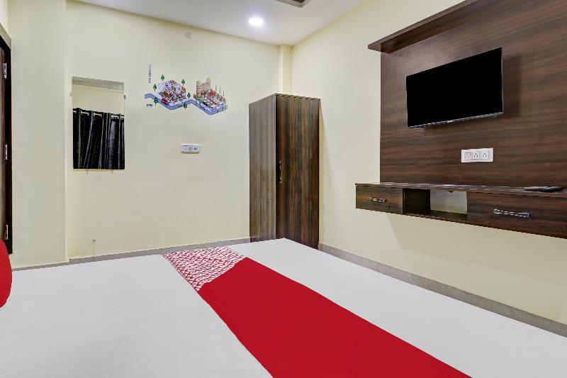Oyo 82226 H R G Guest House