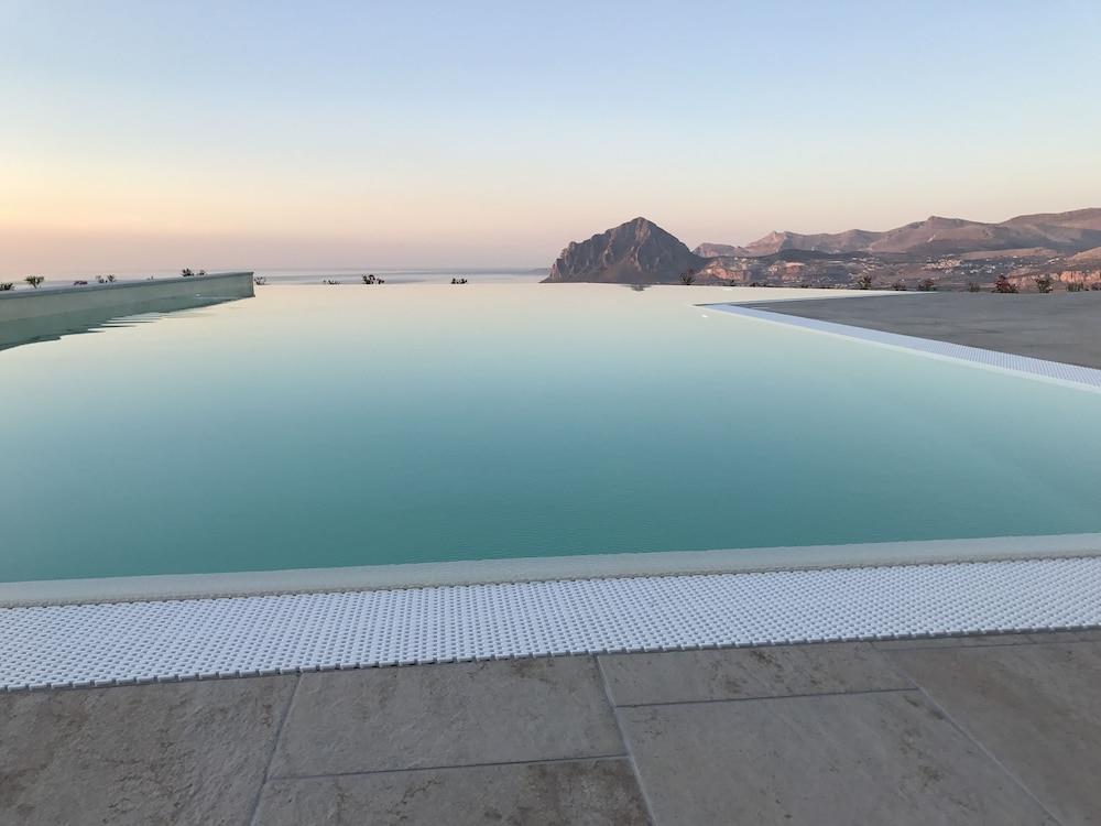 Resort Venere Di Erice Hotel & Spa