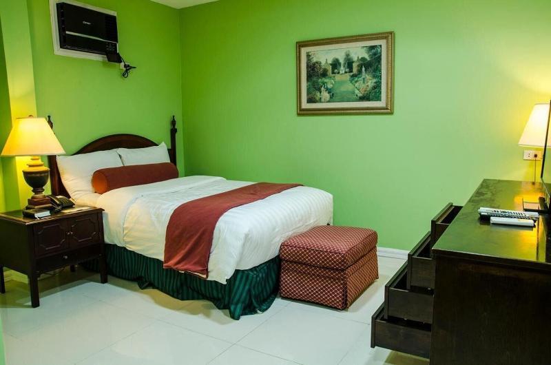 Dreamwave Hotel Santiago City