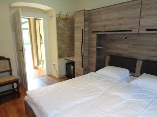 Árnyas Park Panzió