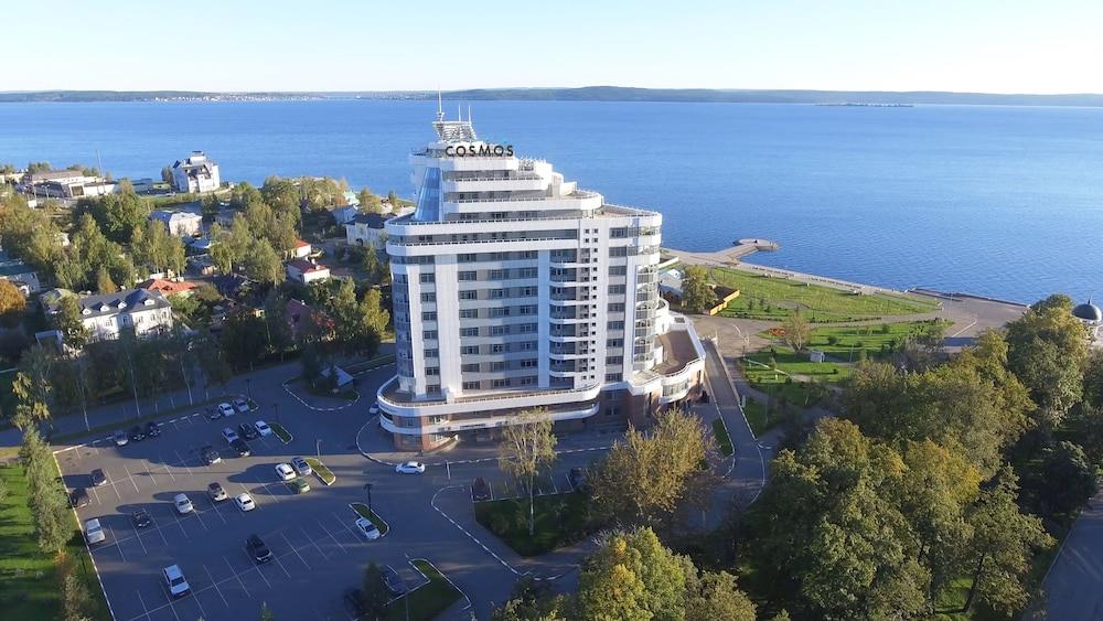 Cosmos Petrozavodsk Hotel