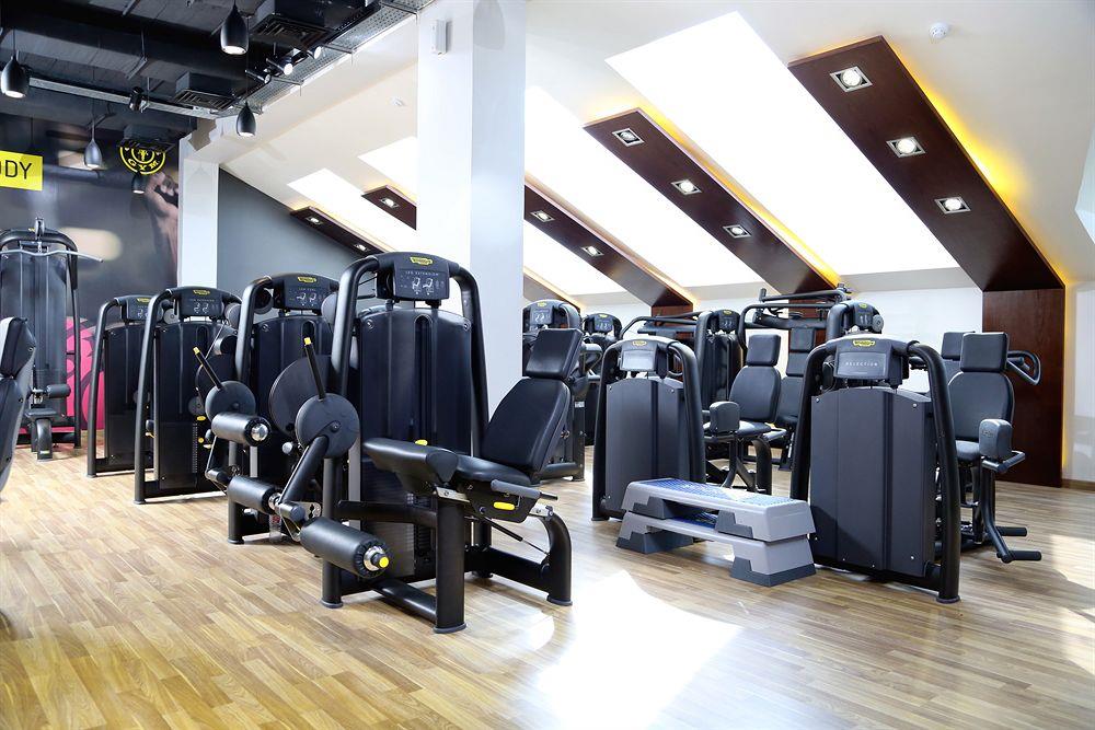 Hilton Pyramids Golf