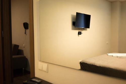 All Seasons Hotel On Freedom Square