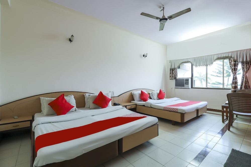 Spot On 62100 Hotel Hill Top