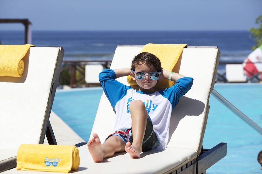 Family Selection At Grand Palladium Costa Mujeres