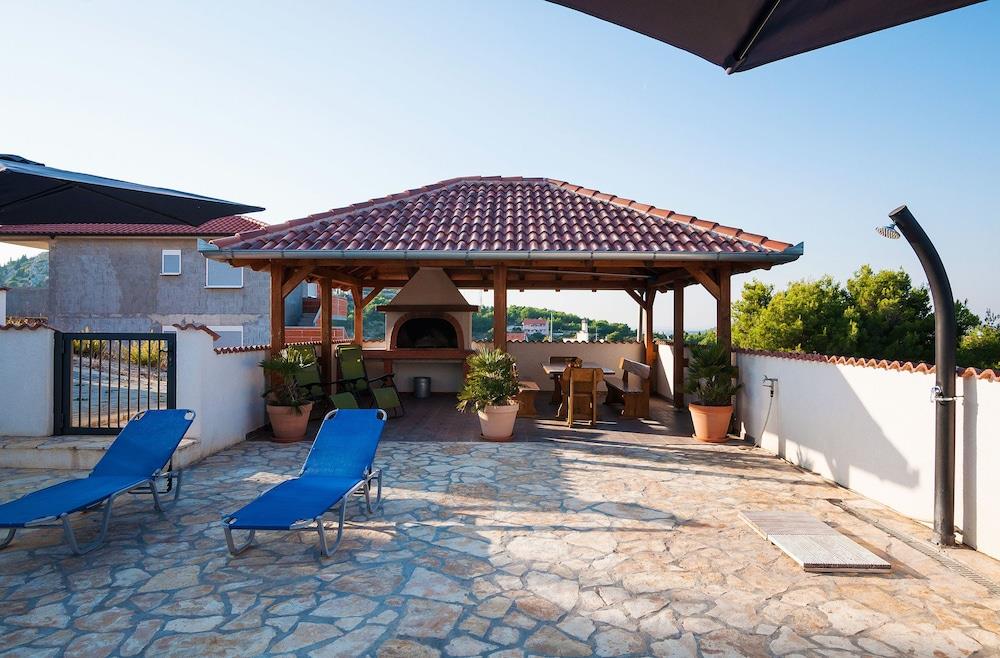 Villa Branka With Pool