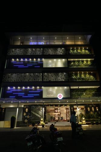 Rs Exclusive Stay & Fine Dine