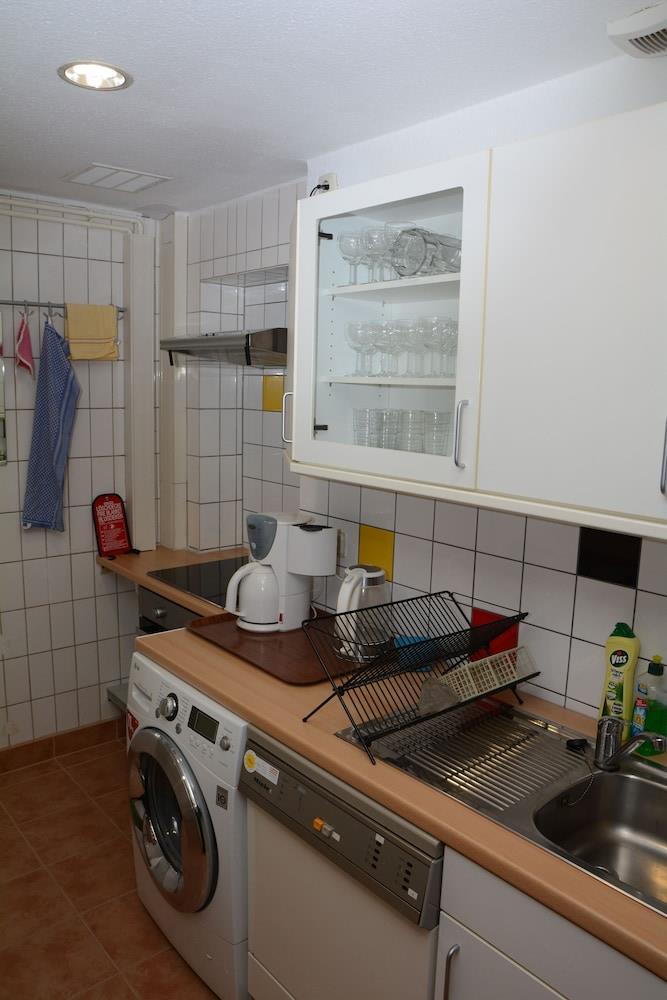 Cosy Holiday Home In Tonder With Roofed Terrace