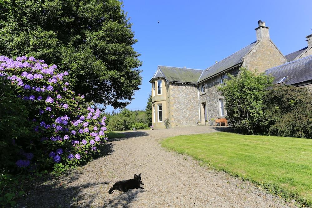 Broadmeadows Farmhouse B&B