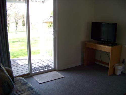 Bavarian Orchard Motel