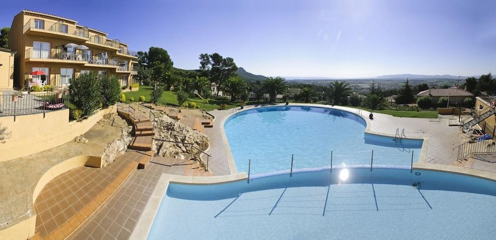 The Wooden House Hotel