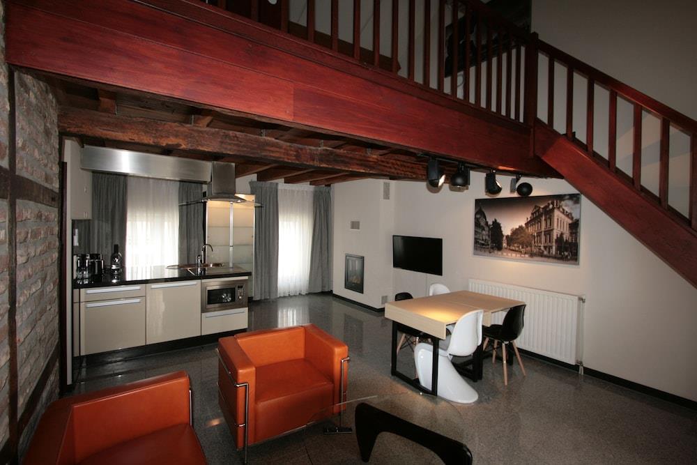 Amosa Liege City Centre Apart Regence 10