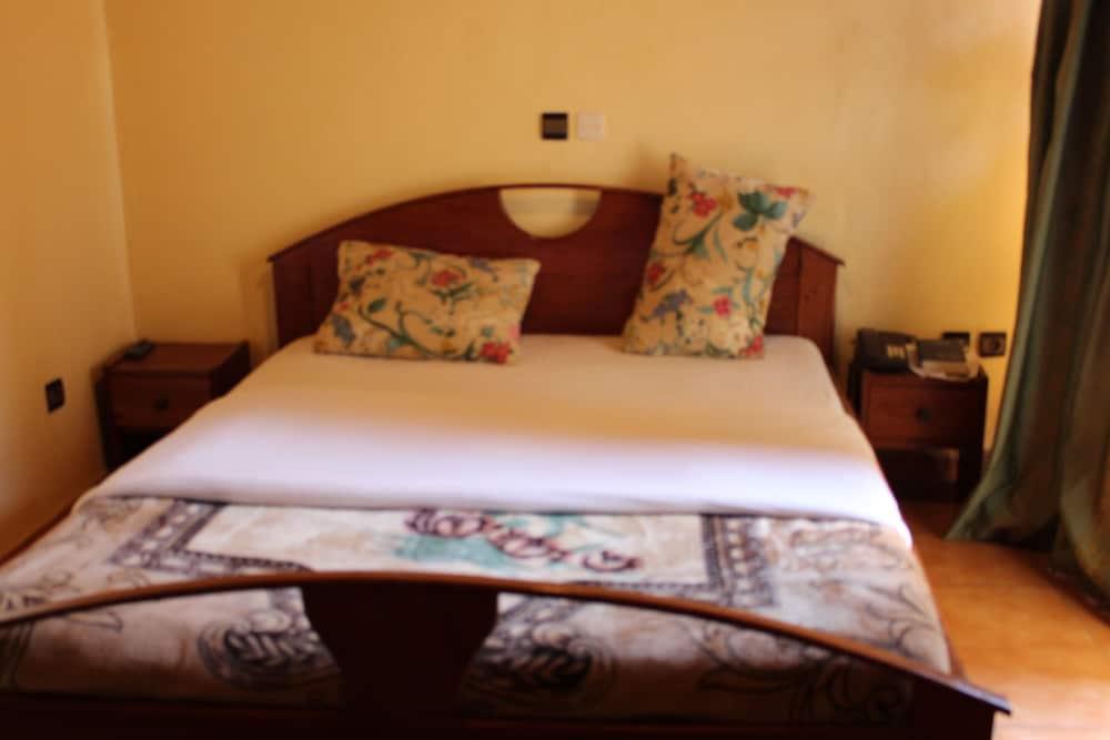 Hotel Place De La Meteo