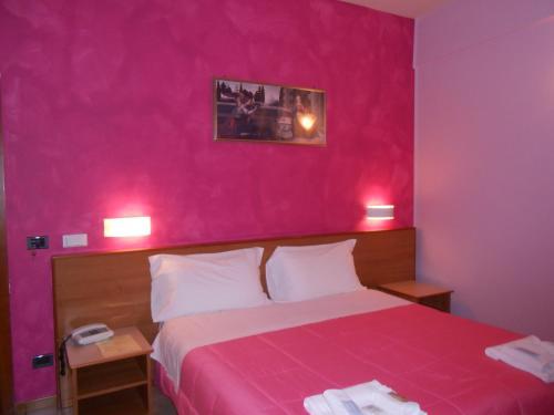 Hotel Pellegrino E Pace