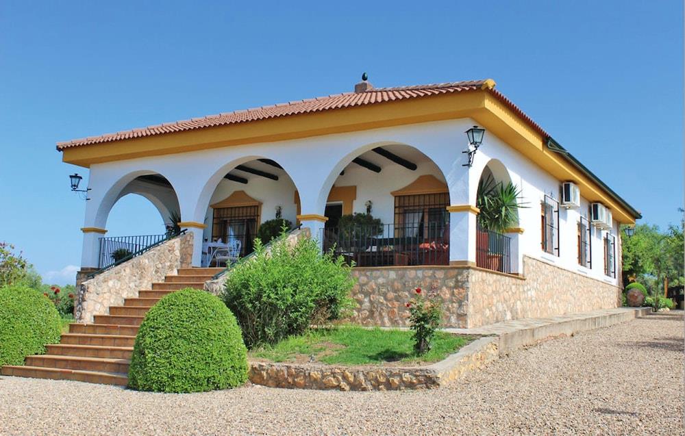 Villa With 3 Bedrooms In Hornachuelos, With Shared Pool, Enclosed Garden And Wifi