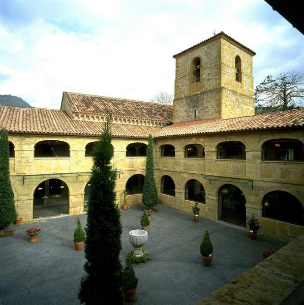 Parador De Cangas De Onis